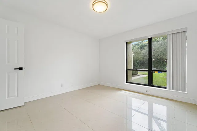 PGA National Palm Beach Gardens Residence photo 28