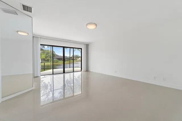PGA National Palm Beach Gardens Residence photo 29