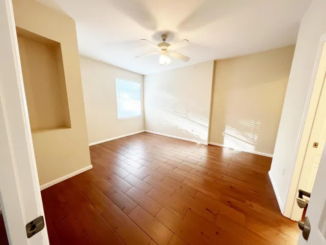 Unit 102 photo 4
