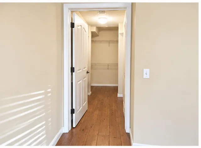 Unit 102 photo 6