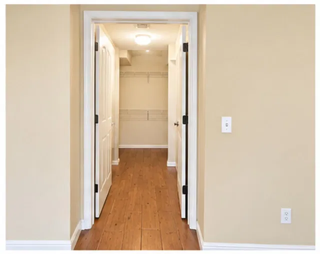 Unit 102 photo 8