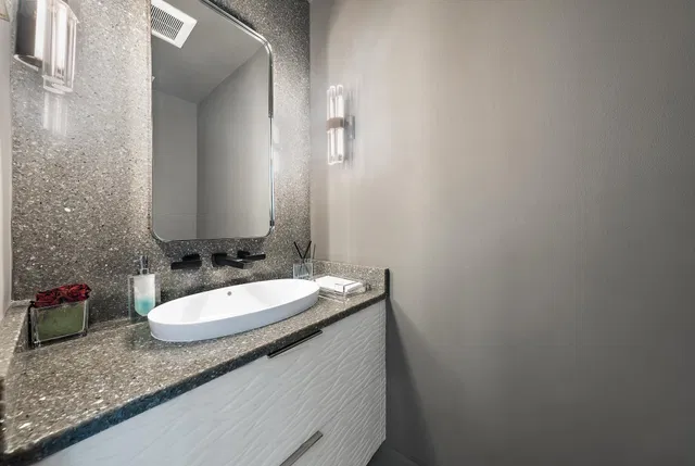 Admirals Cove Residence photo 14