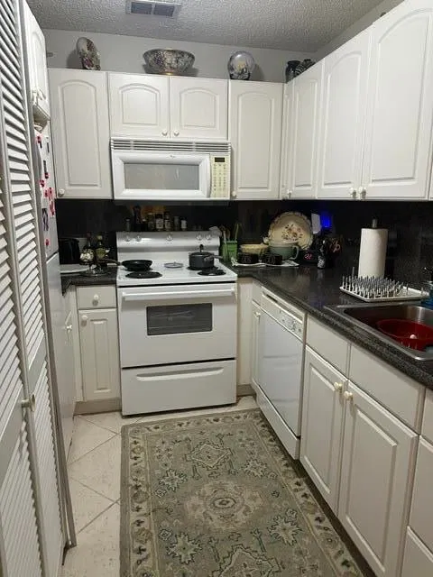 Residence photo 2