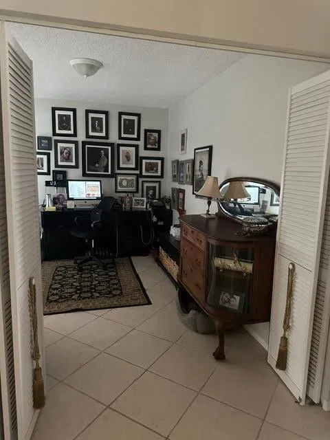 Residence photo 5