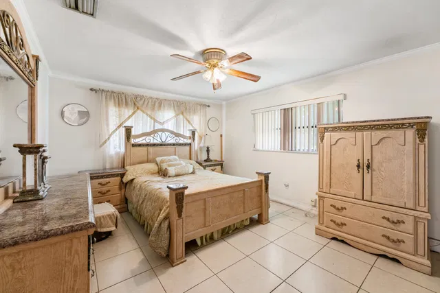 Residence photo 23
