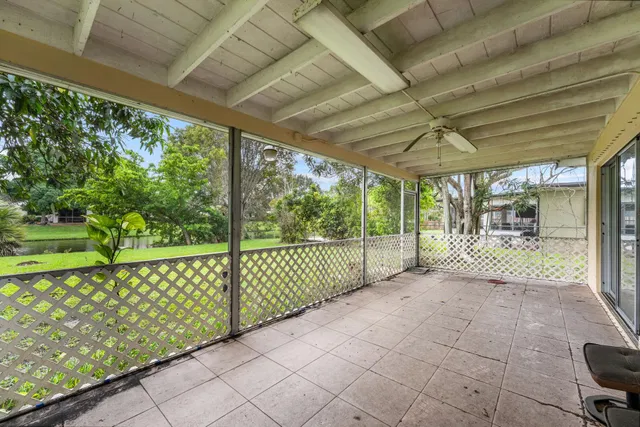 Residence photo 25