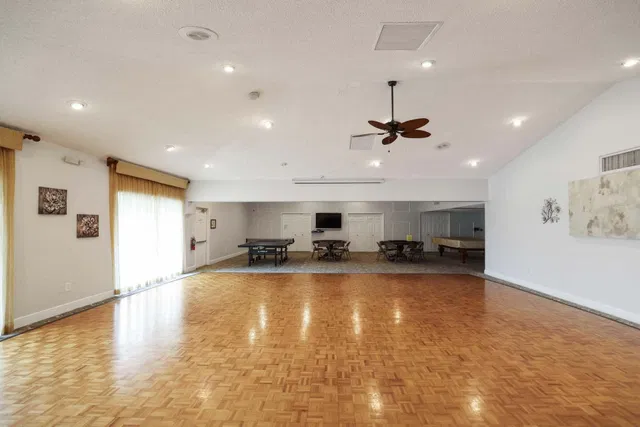 Residence photo 18