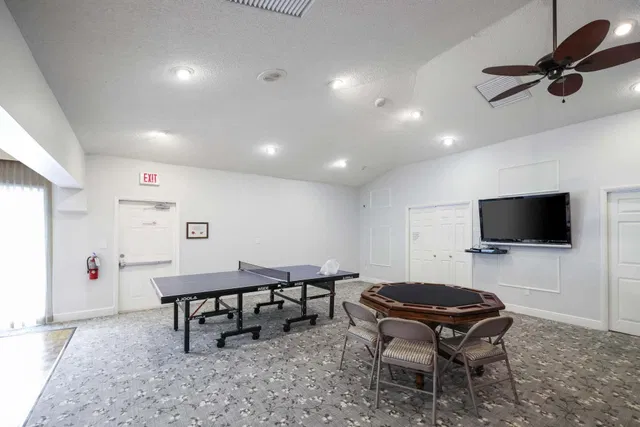 Residence photo 20