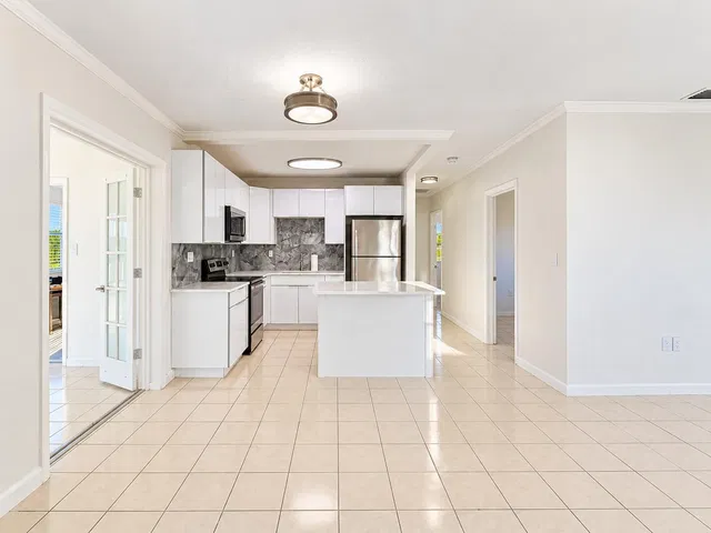 West Palm Beach Residence photo 8