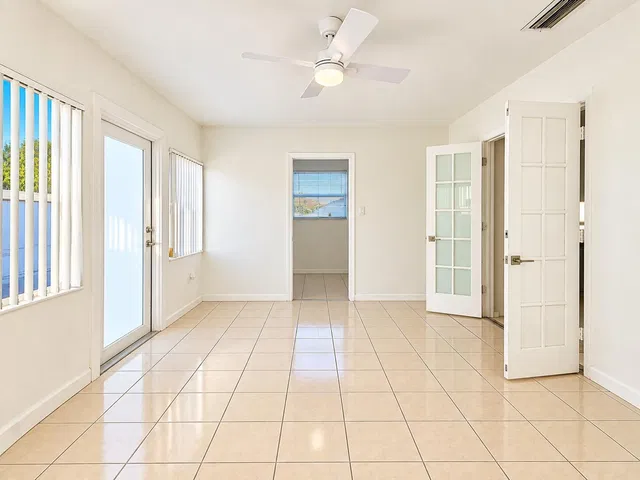 West Palm Beach Residence photo 11