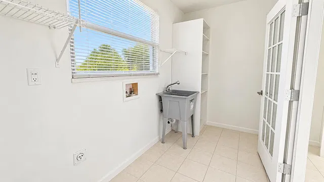 West Palm Beach Residence photo 12