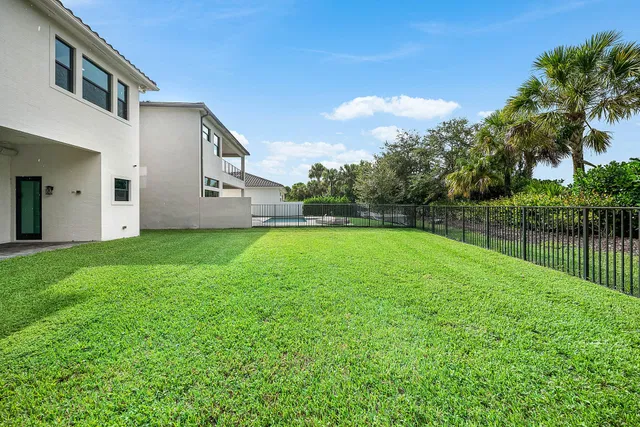 Boca Bridges Residence photo 30