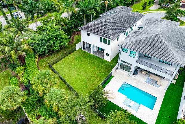 Boca Bridges Residence photo 40