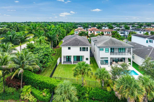 Boca Bridges Residence photo 42
