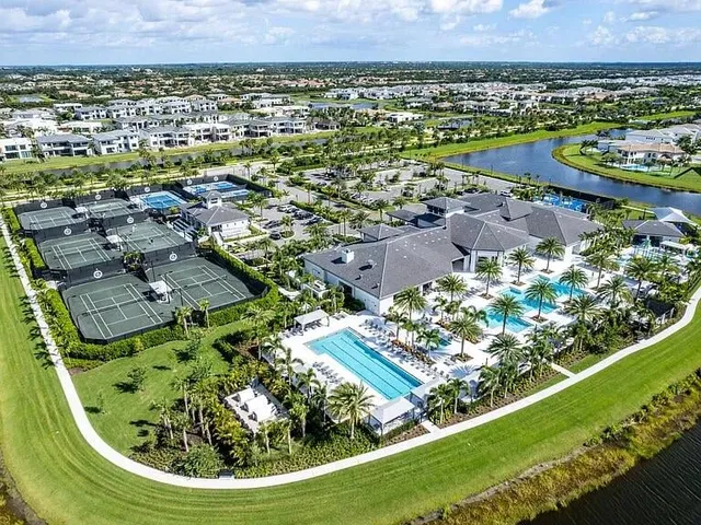 Boca Bridges Residence photo 52