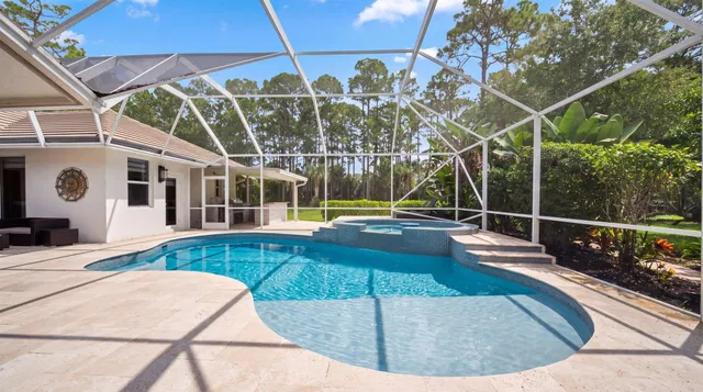 Paddock Park 1 Residence photo 68