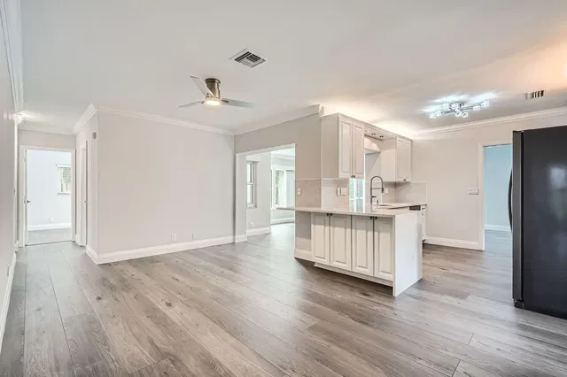 Residence photo 19