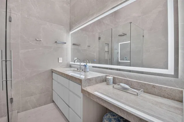 Woodfield Country Club Residence photo 38