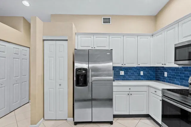  Residence photo 5
