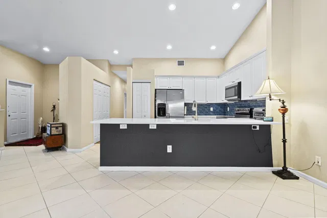  Residence photo 7
