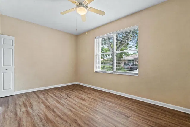  Residence photo 23
