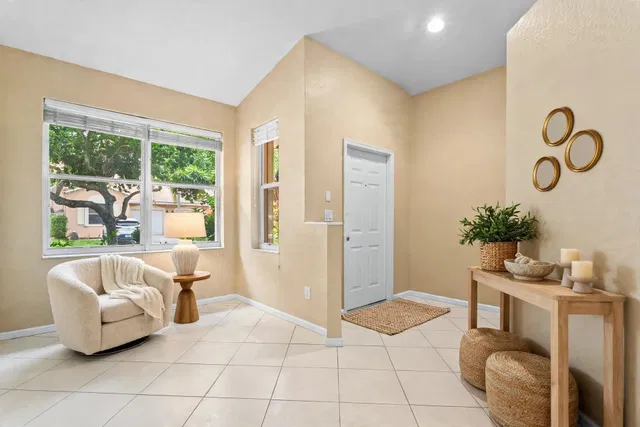  Residence photo 35