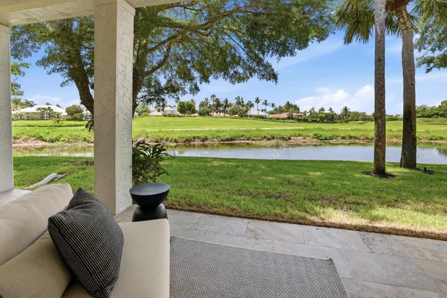 First Fairway Residence photo 41