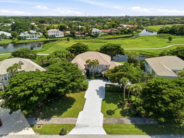 First Fairway Residence photo 51