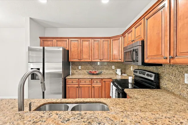 Residence photo 8
