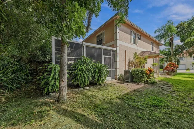Residence photo 31
