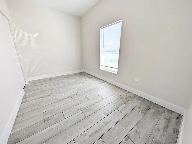  Residence photo 11