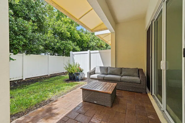 Residences at Midtown Palm Beach Gardens Residence photo 8