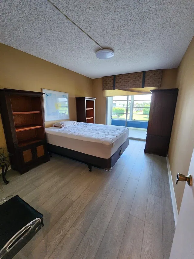  Unit 4033 photo 9