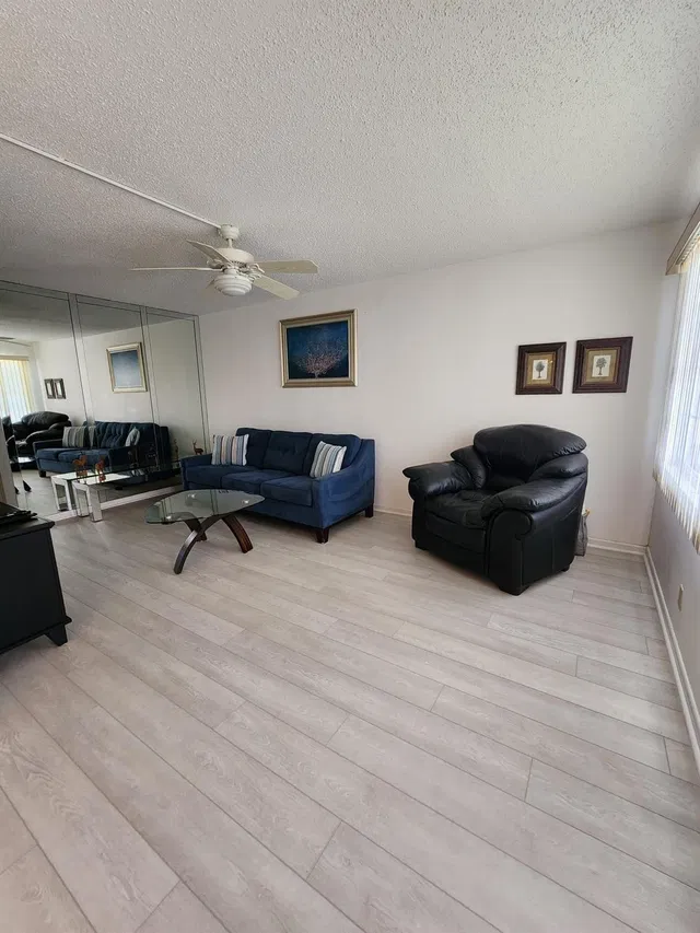  Unit 4033 photo 22