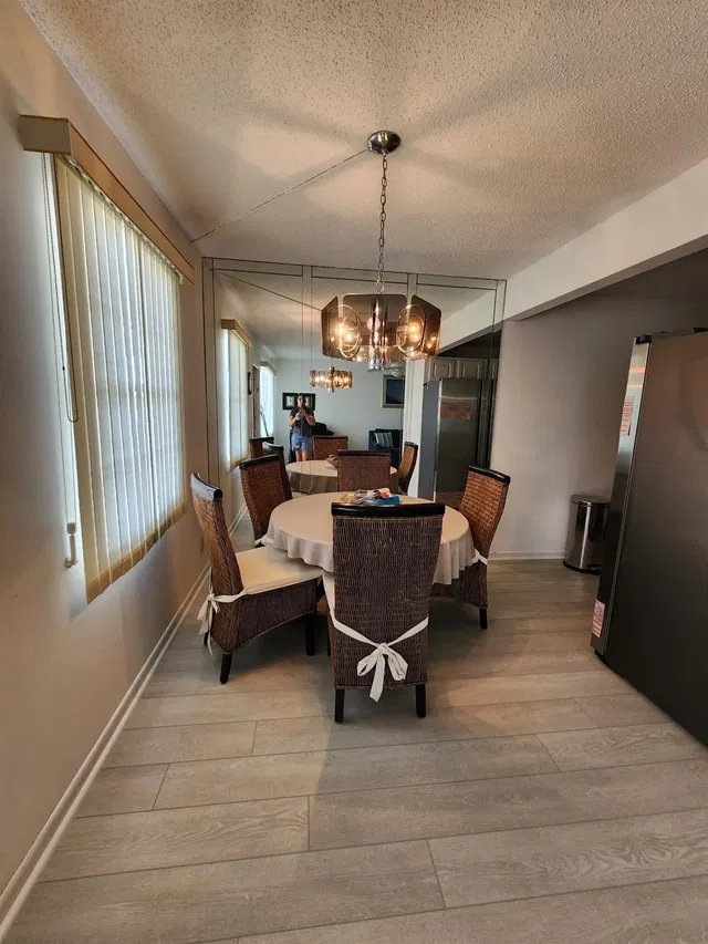 Unit 4033 photo 25