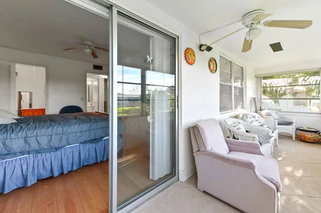 Residence photo 11
