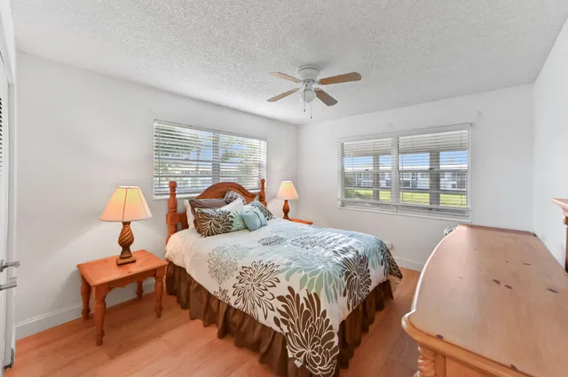 Residence photo 12