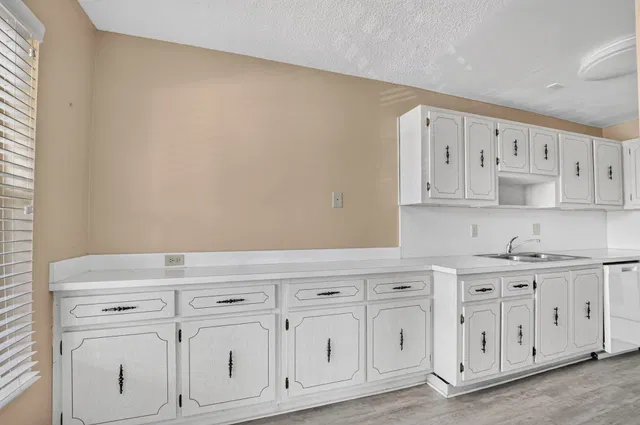  Unit 204 photo 5