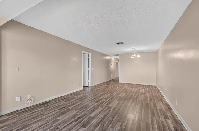  Unit 204 photo 9