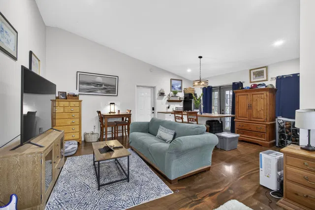  Residence photo 47