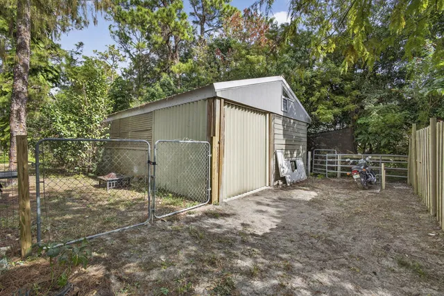  Residence photo 51
