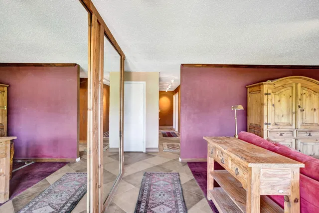  Residence photo 4