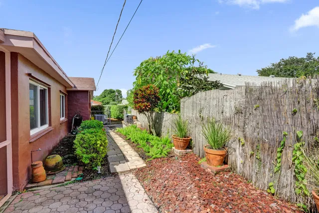  Residence photo 26