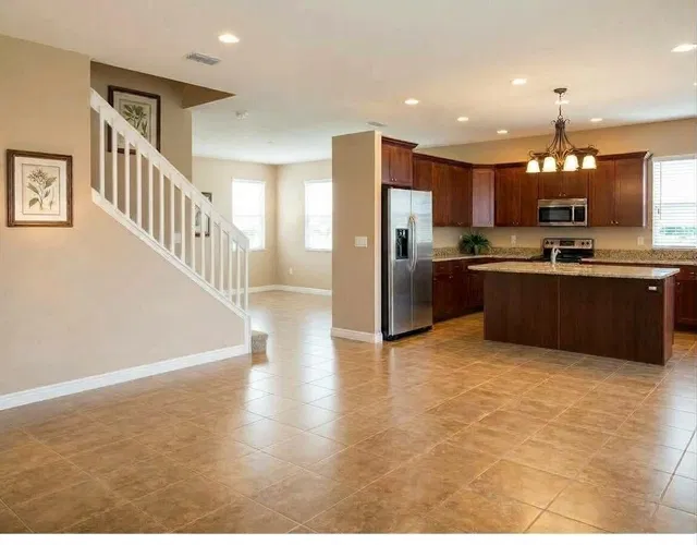 Residence photo 3
