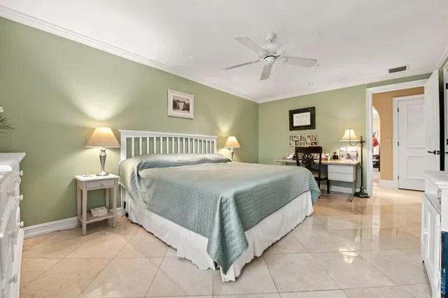 Residence photo 16