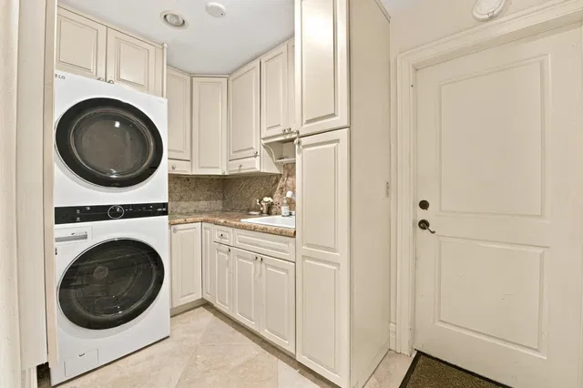 Residence photo 35