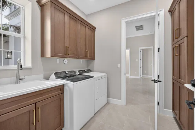 Residence photo 24