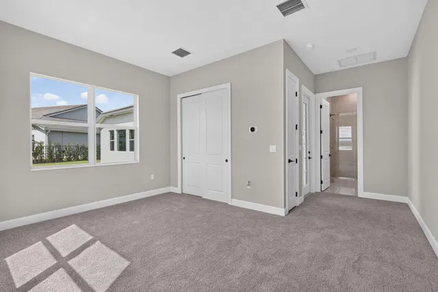 Residence photo 62