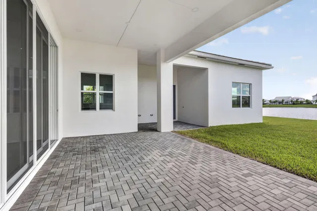 Residence photo 66