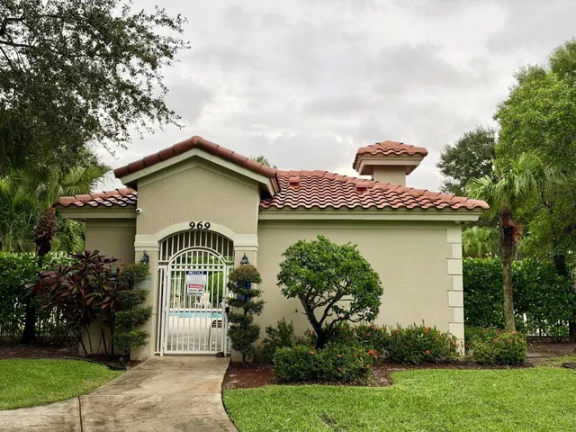 Residence photo 2